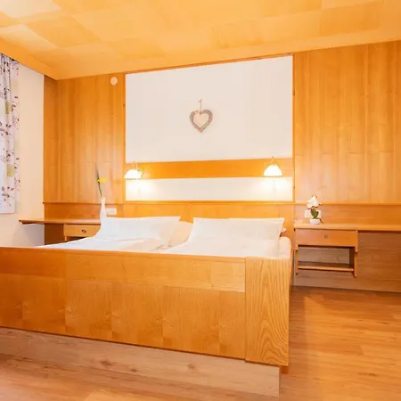 Rainberghof***, Раурис