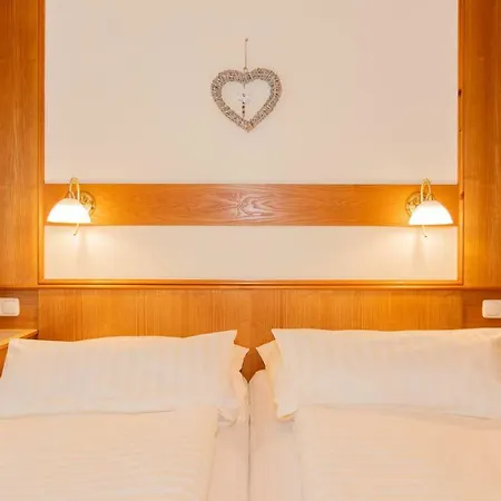 Rainberghof***, *